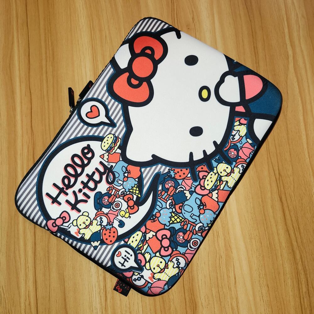 Loungefly Hello Kitty Laptop Sleeve OG Heart Logo